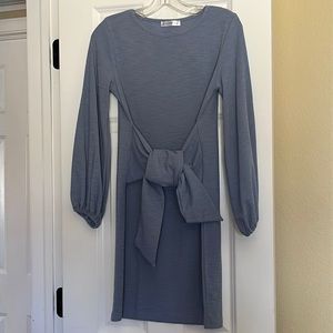 R. Vivimos Wedgwood Blue Bell-sleeve Tunic Dress S